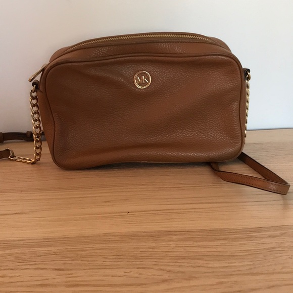 Michael Kors Crossbody - Picture 2 of 8